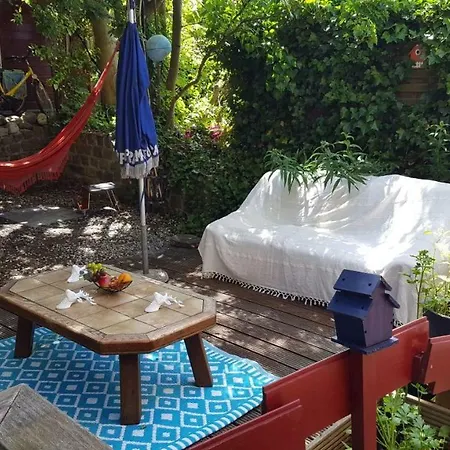 Homestay Aquarius *